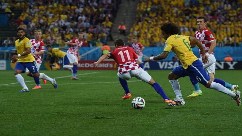rsz_1280px-brazil_and_croatia_match_at_the_fifa_world_cup_2014-06-12_15